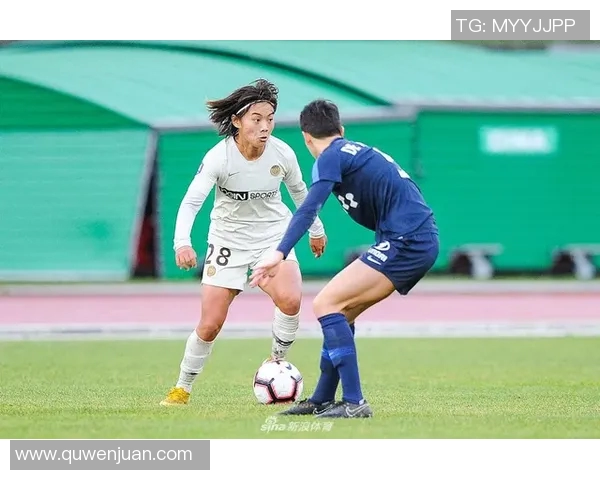 足球明星与中国舞女的完美结合展现魅力与风采的精彩瞬间 足球明星与中国舞女的完美结合展现魅力与风采的精彩瞬间