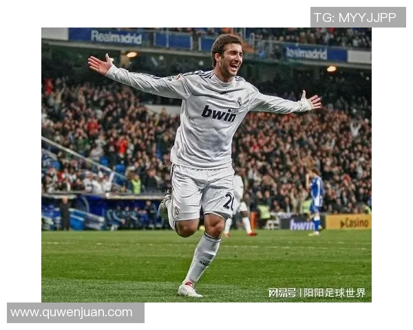 足球明星的时尚选择揭秘他们偏爱的服装风格与品牌